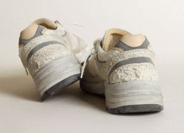 Dad-Star en daim blanc et gris avec étoile en cuir blanc
