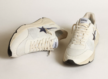 Running Sole en cuir et en résille blancs avec étoile en cuir lamé bleu